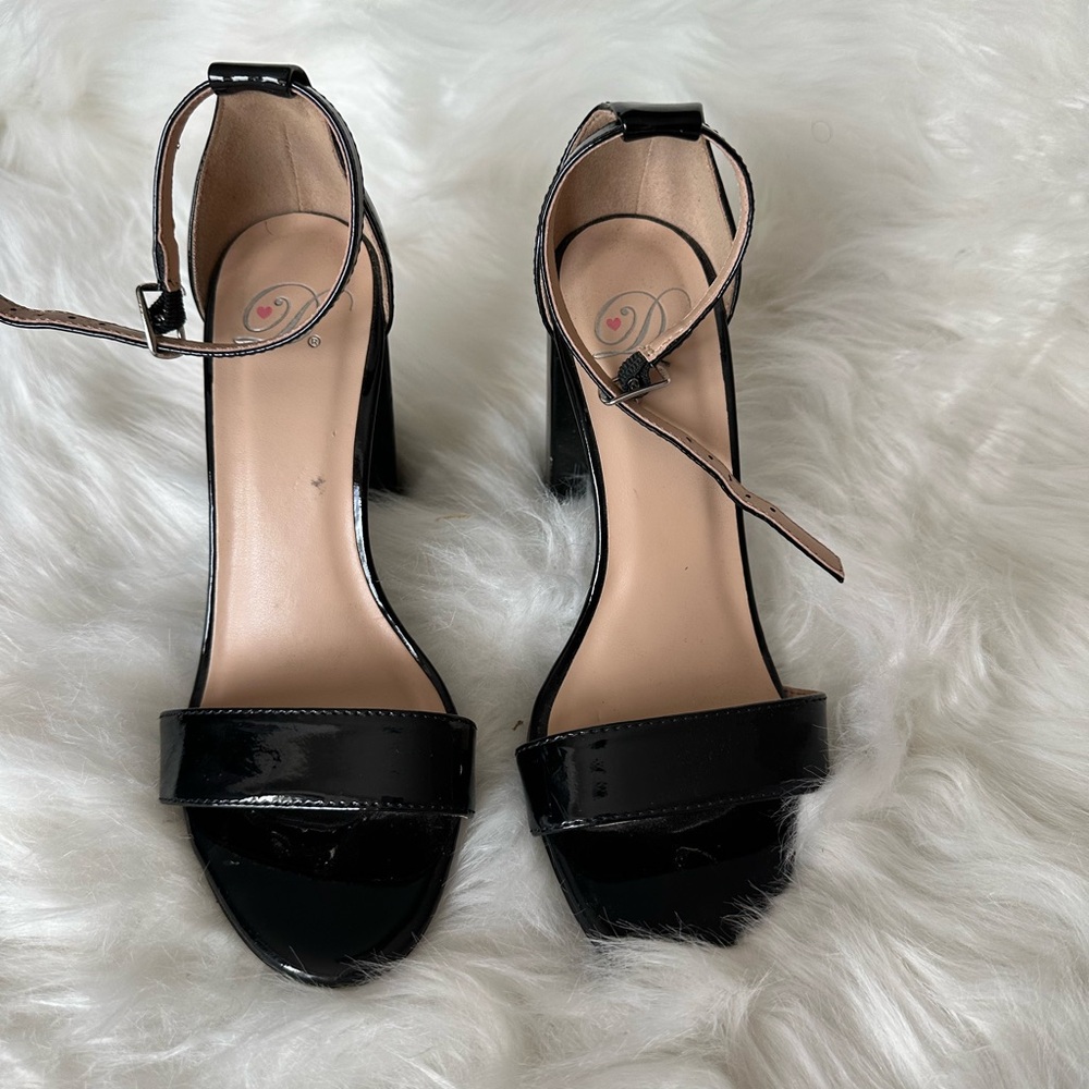 Elegant Black Patent Leather Women's Heels